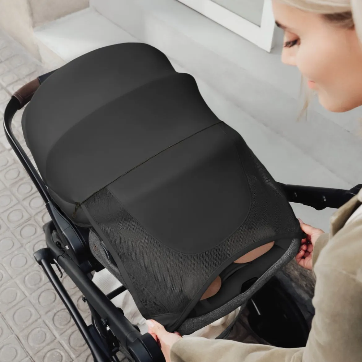 Juni Infant Car Seat with Versa Base