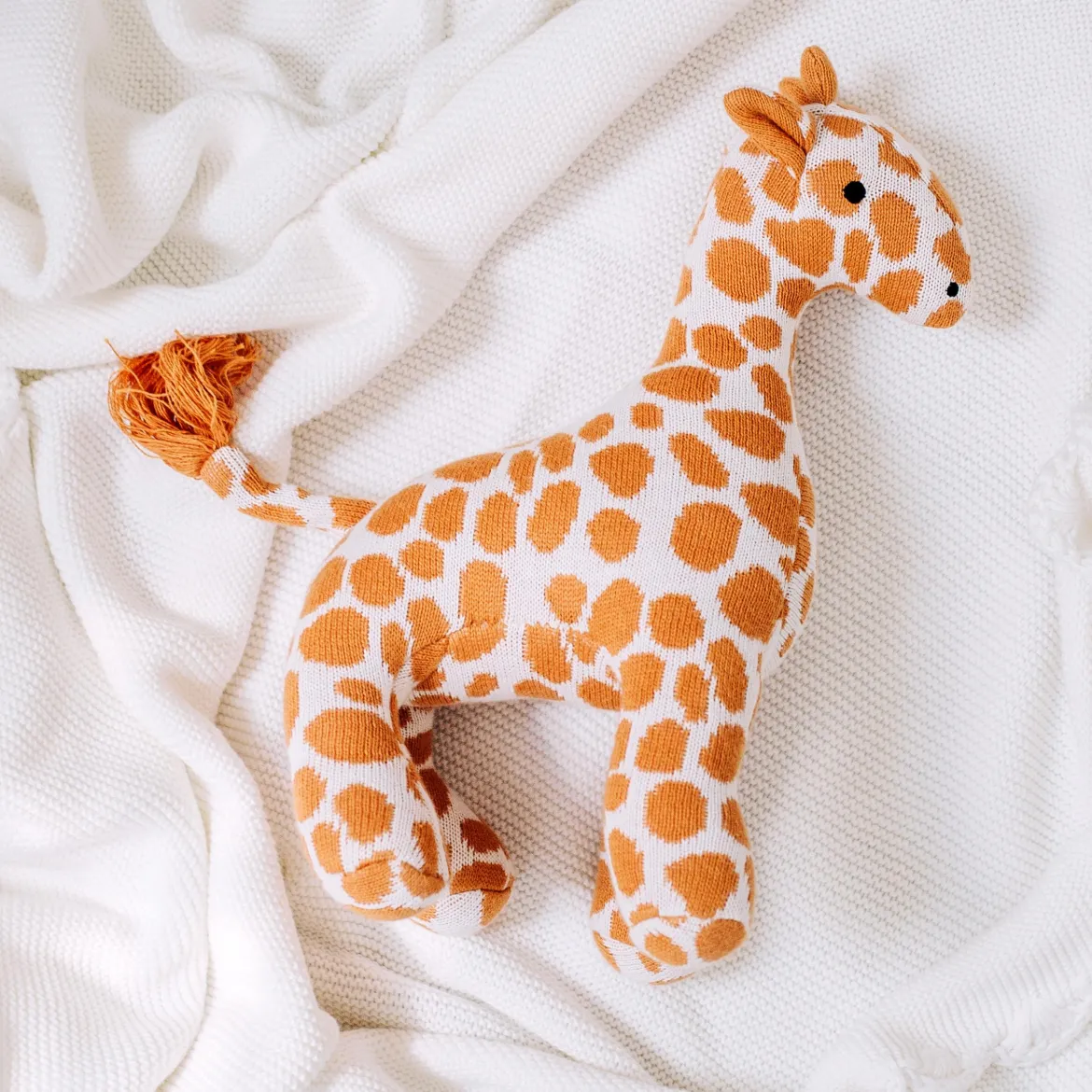 2-Piece Scalloped Blanket Set